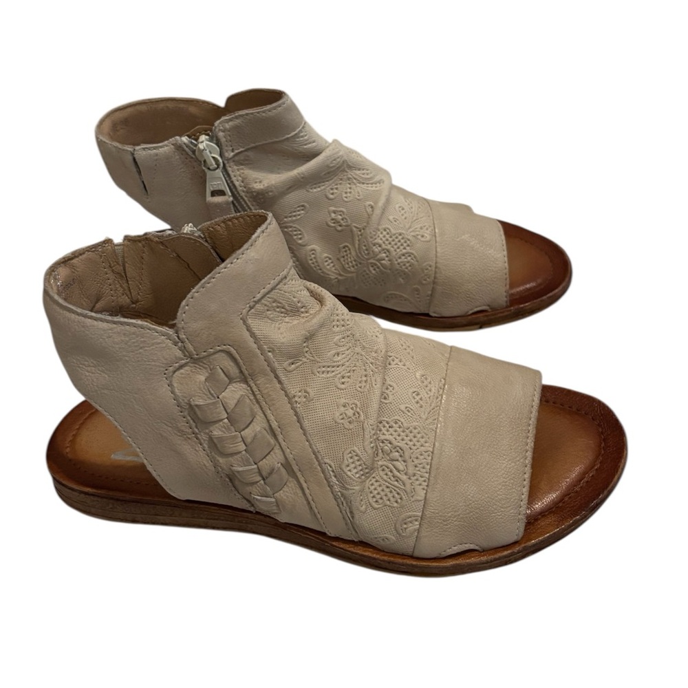 Miz Mooz Flaire Ruched Sandals in Linen Size 38 (7.5-8). NWOB